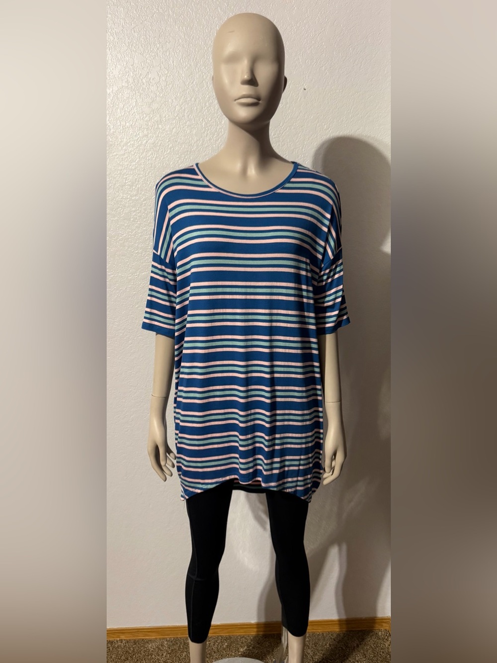 OVERSIZED XXS NWT SEE PICS CLOSET CLEAR OUT ON ALL LULAROE MAKE AN OFFER BUNDLE - Picture 14 of 17